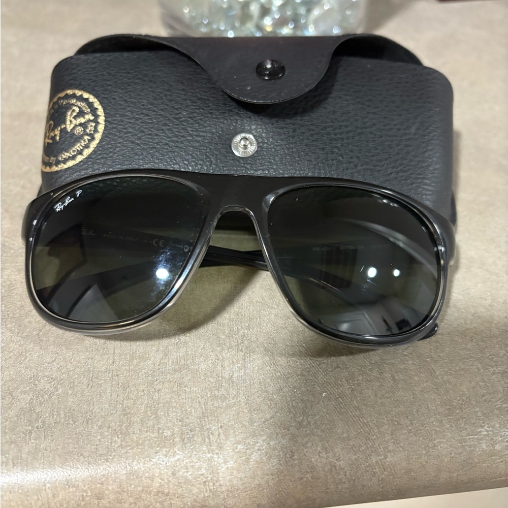 Ray-Ban Classic Black Sunglasses